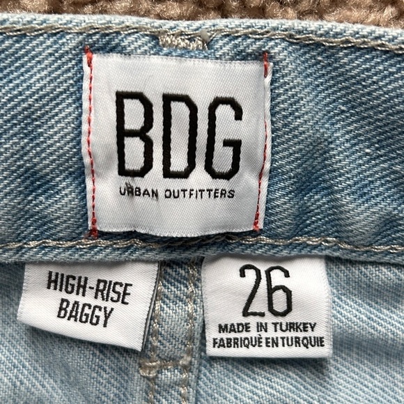 BDG Urban Outfitters High Rise Baggy Destroyed Modern Boyfriend Jeans Size 26 - Picture 6 of 13